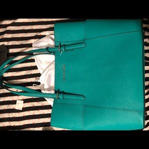 Micheal Kors bag